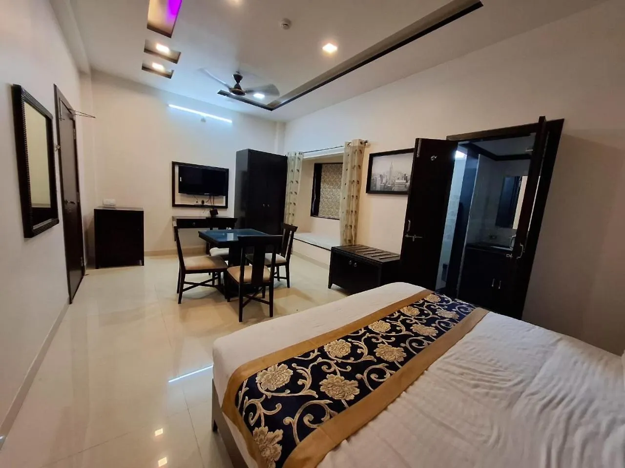 Hotel The Palace View Udaipur
