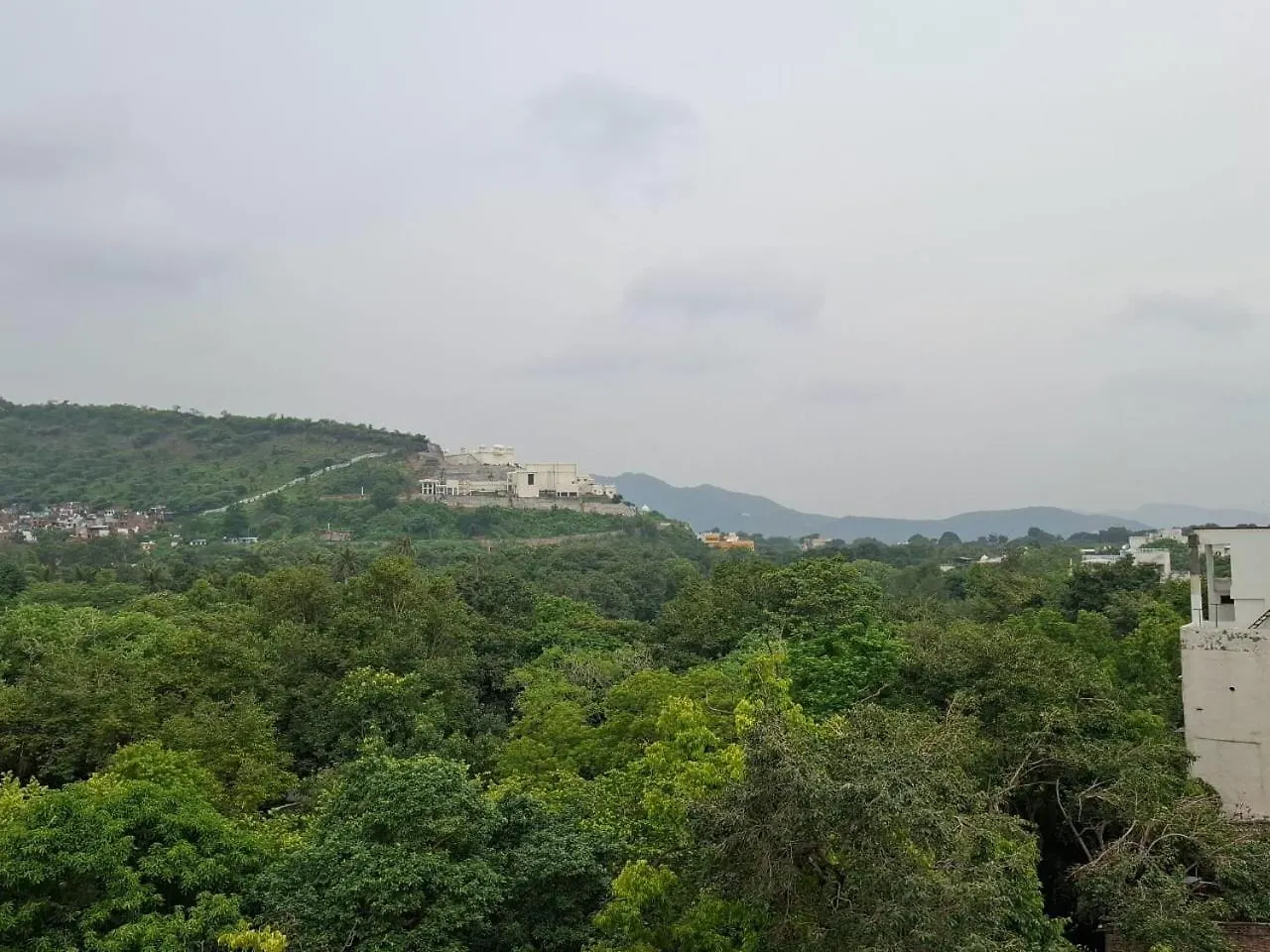 ***  Hotel The Palace View Udaipur India